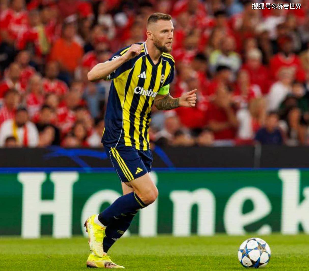 华体会-赛前本菲卡回应争议——中超节点到来；悬念犹存；阵容厚度经受考验-华体会