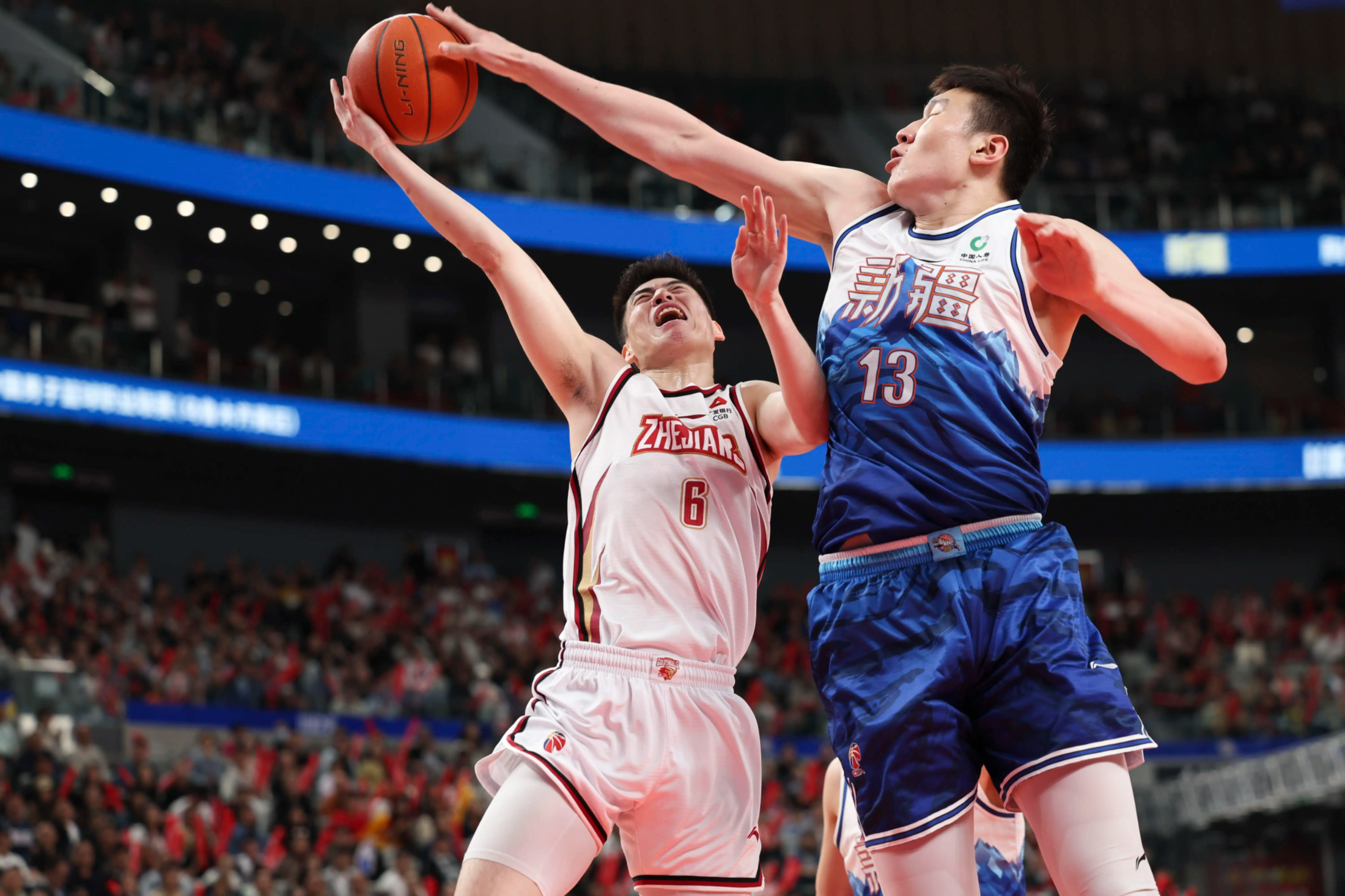 华体会app-集结日新疆广汇调整名单以备CBA常规赛，官宣签约环节打磨，质疑声仍在，训练强度明显提升的简单介绍-华体会app