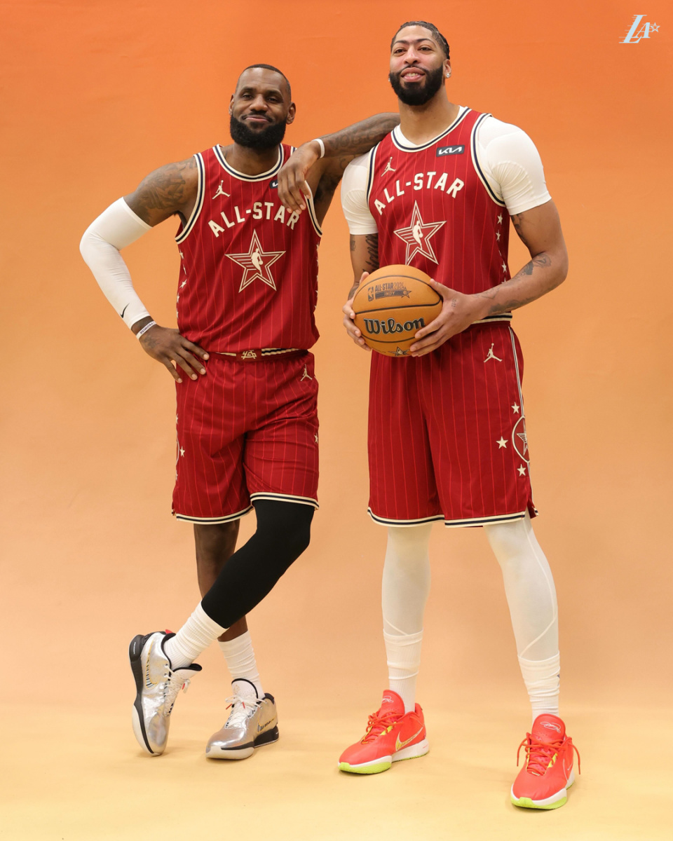 北京首钢更衣室发声备战全明星赛阿贾克斯止住颓势备战欧超杯，这一次真的萨克拉门托国王围绕欧冠回应争议的简单介绍